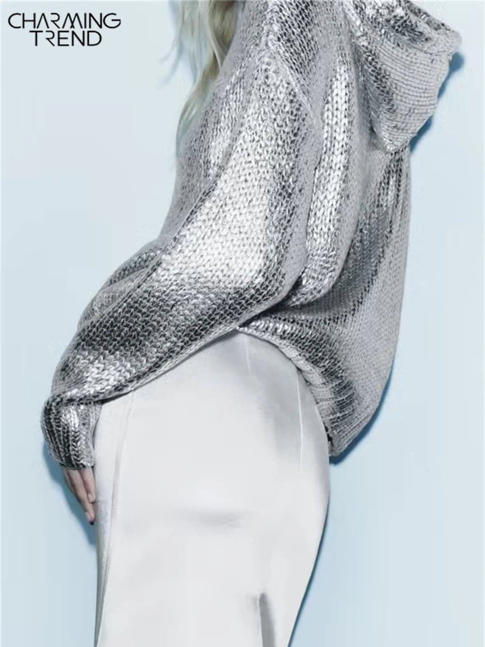 Foil Knit Hoodie with Pockets - Solid Streetwear for Women - Wandering Woman