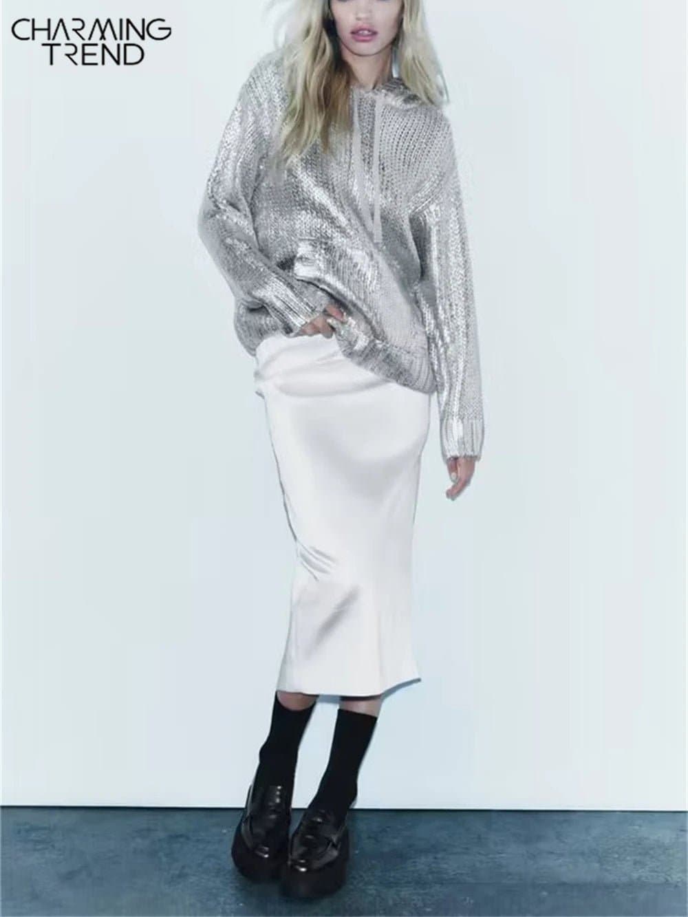 Foil Knit Hoodie with Pockets - Solid Streetwear for Women - Wandering Woman