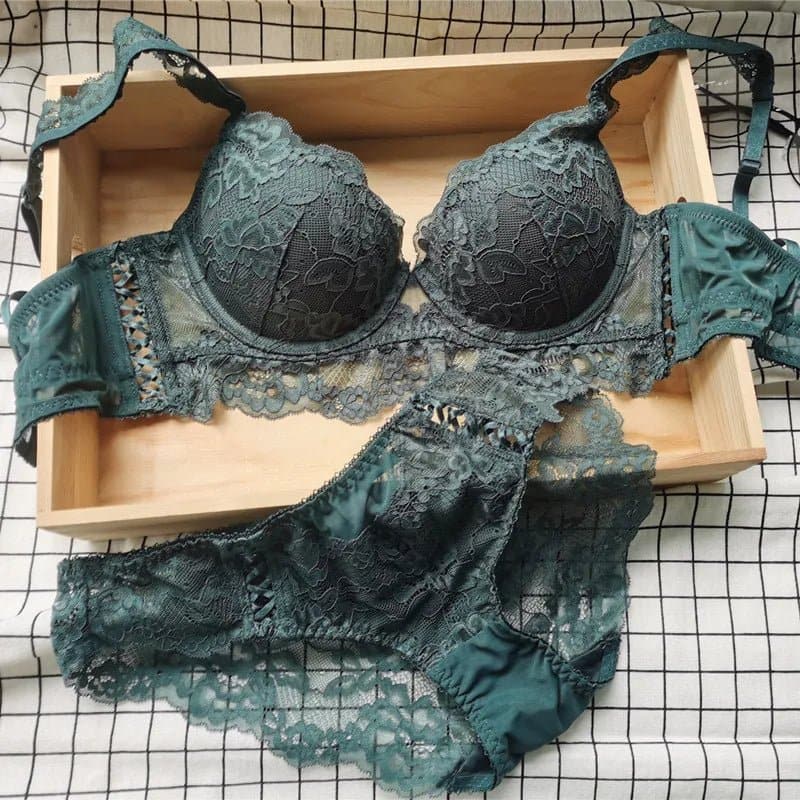 Lace Bra and Panties Set with Push Up Styling - BRESNA - Wandering Woman