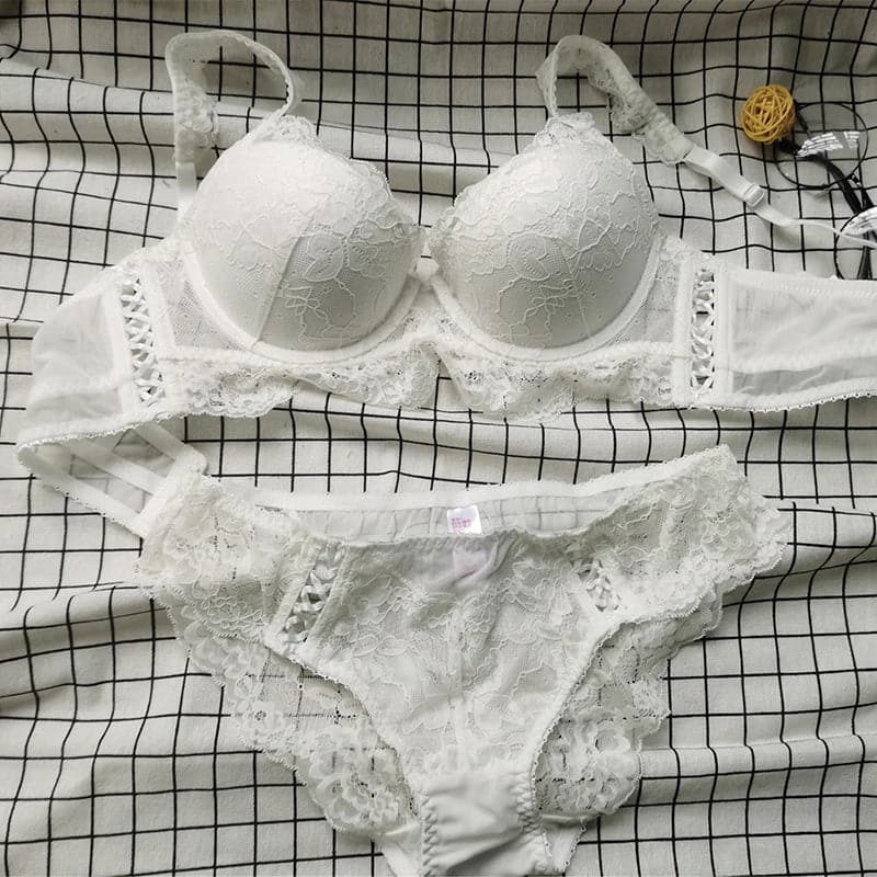 Lace Bra and Panties Set with Push Up Styling - BRESNA - Wandering Woman
