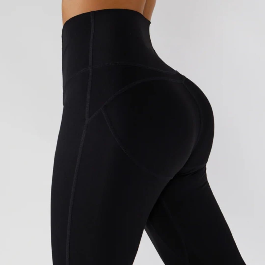 Seamless Leggings Set: Sports Bra, Shorts, and Yoga/Fitness/Gym Size S/M/L - Wandering Woman