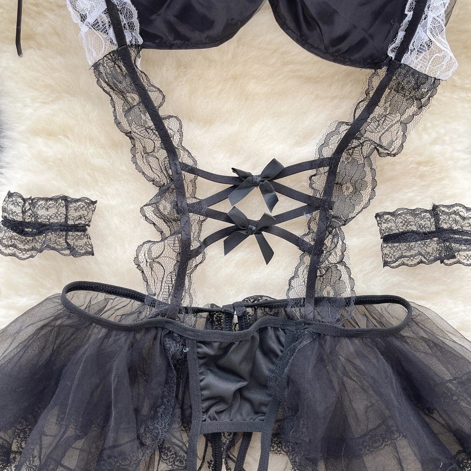Sheer Lace Erotic Lingerie with Hollow Out Decoration & Patchwork Design - Wandering Woman