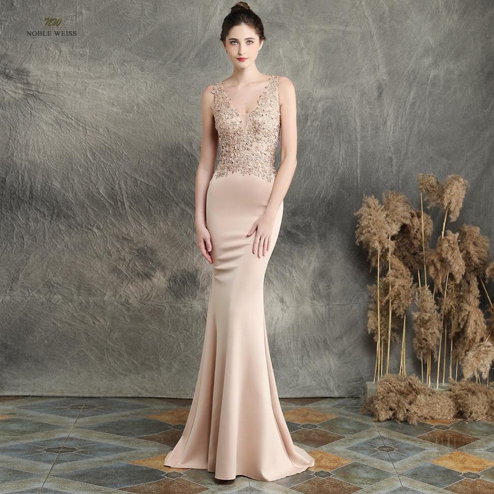v-neck appliques beading gown - Wandering Woman