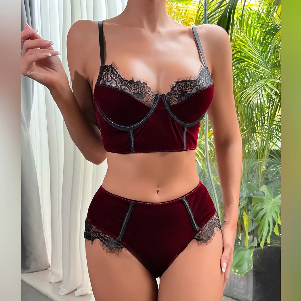 Velvet Lingerie Intimate Set with Lace - Sexy Underwire Bra & Briefs - Wandering Woman