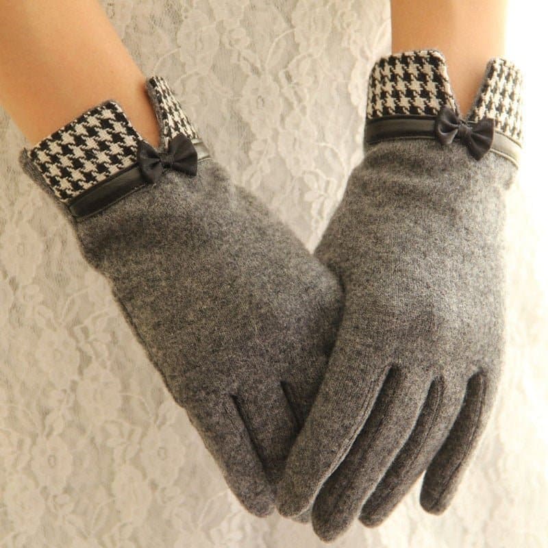 Wool Touch Screen Gloves Wandering Woman